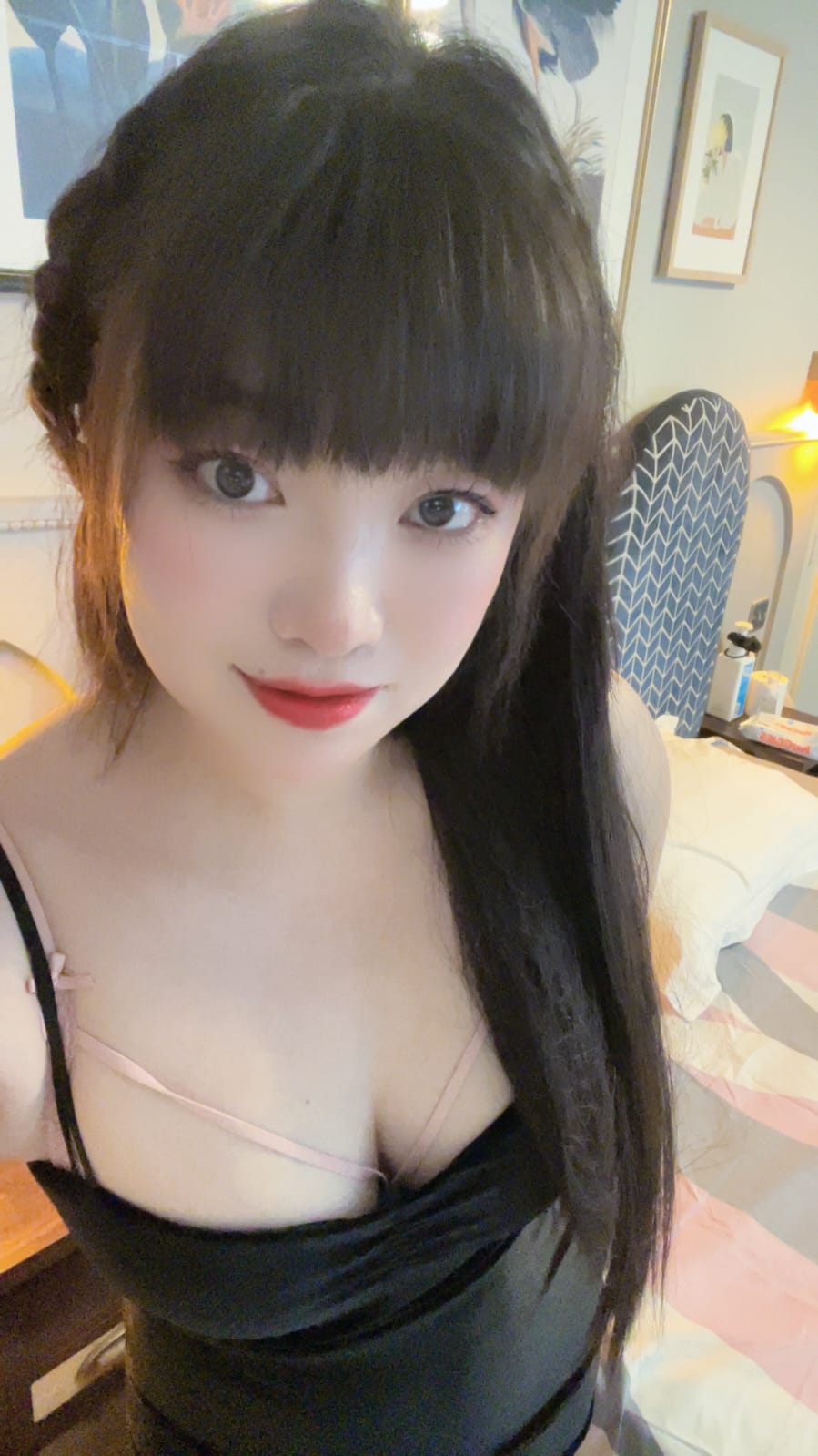 I’m a elegant charming, sensual, extremely friendly girl