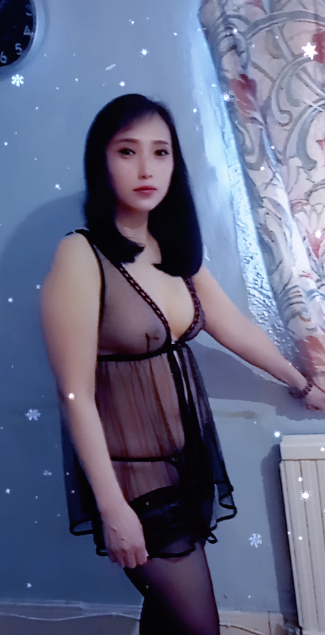 An Asian party girl new in town with excellent service
