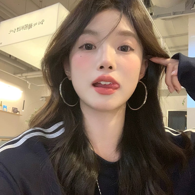 Asian graduate offer massage or escort services 4