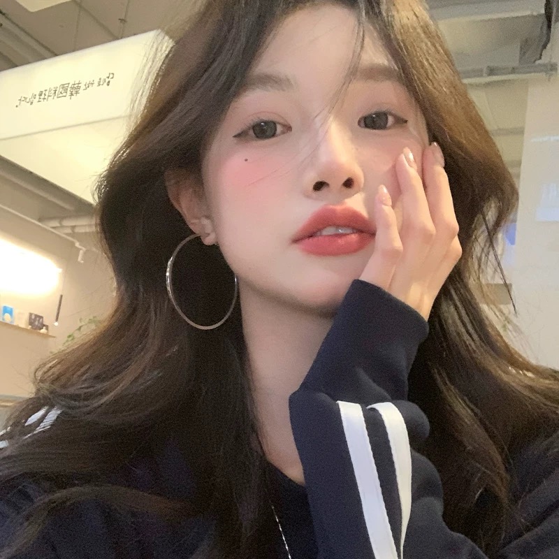 Asian graduate offer massage or escort services 4