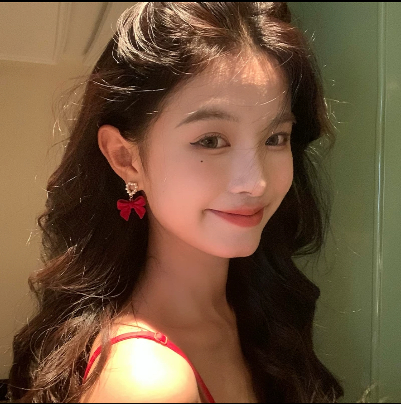 Asian graduate offer massage or escort services