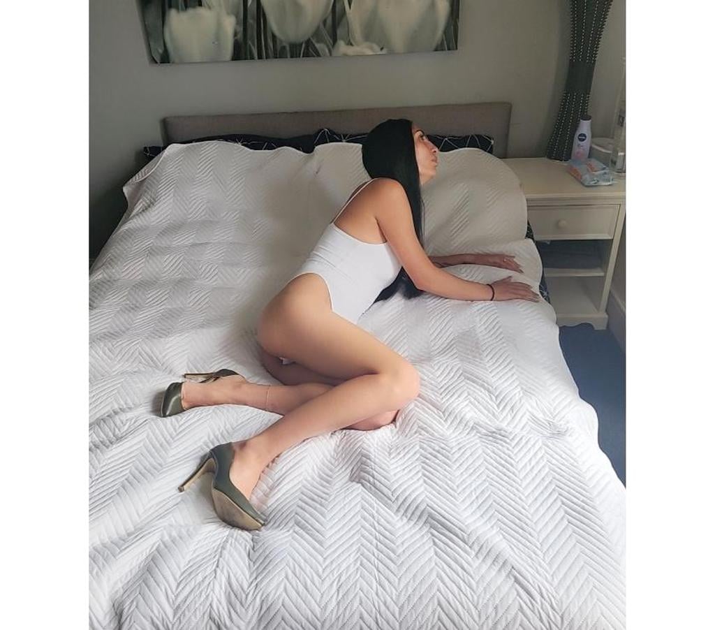 Ella sexy girl new in town 😘💧🍌