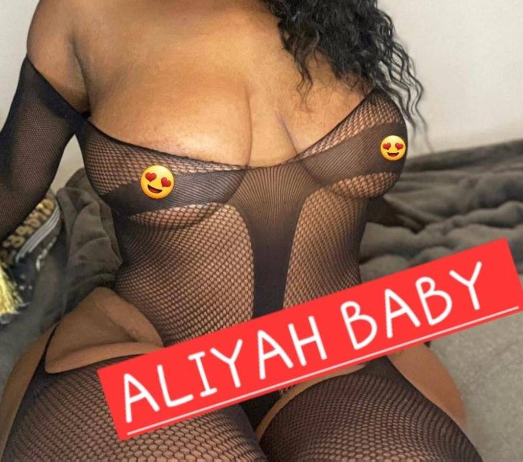 Aliyah party Girl Awaiting naughty fun in a discreet place