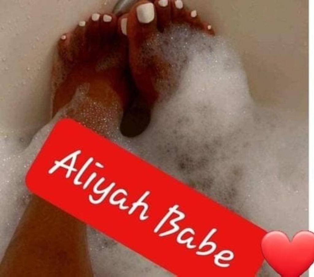 Aliyah party Girl Awaiting naughty fun in a discreet place