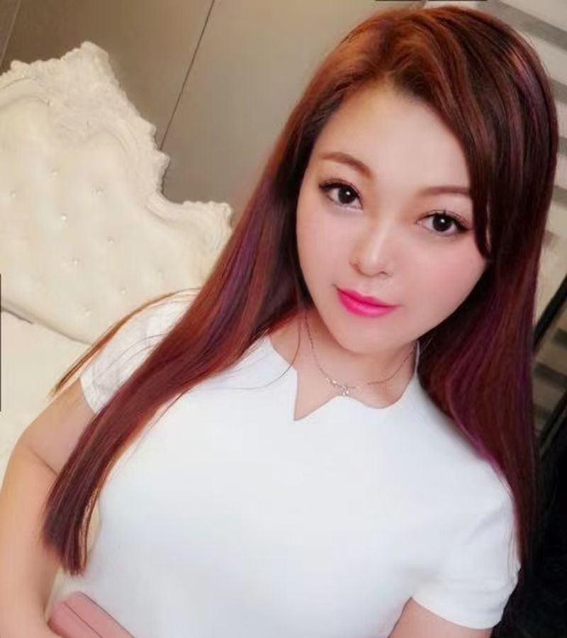 I am Linda from China, new in this city