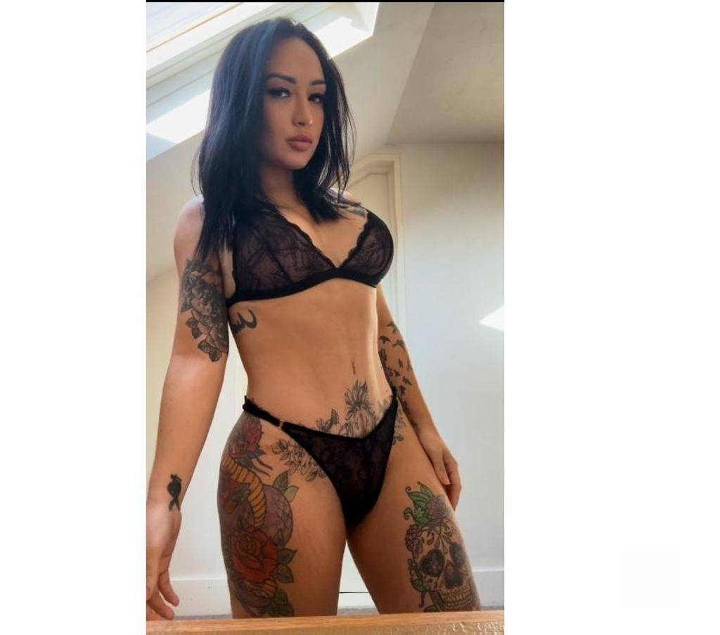 Brazilian Hot 🇧🇷🔥💦👅🍑