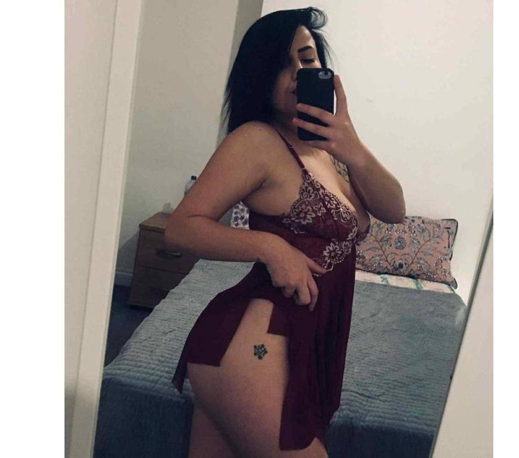 Hi , I m Iris new in your town 😘