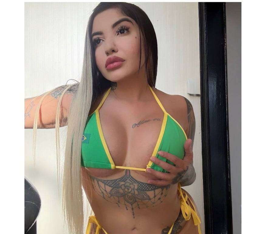 tattooed Brazilian with big butt and thin waist. (PIC REAL)